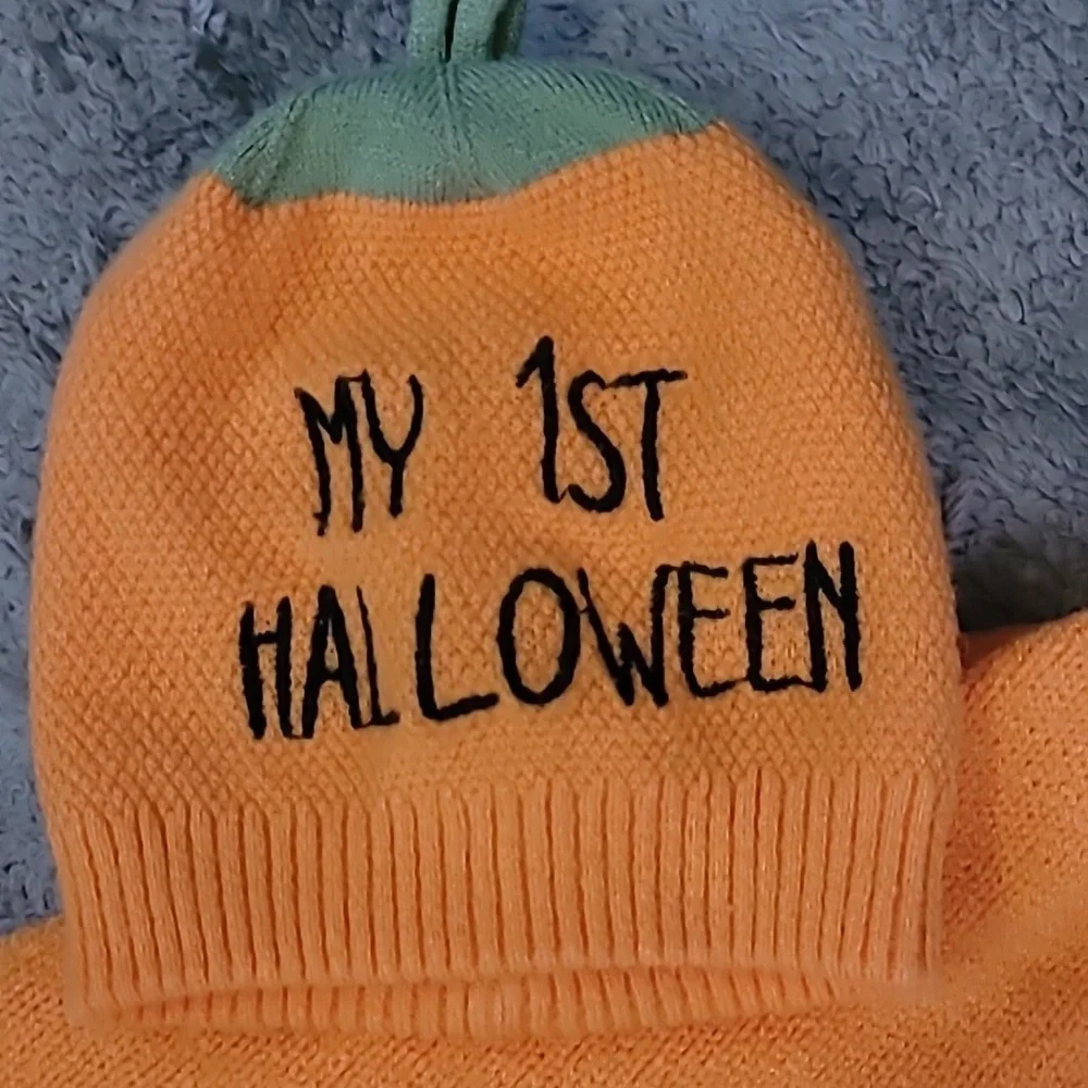 Photo prop - My First Halloween 🎃 Hat & Matching Blanket Set only used 1